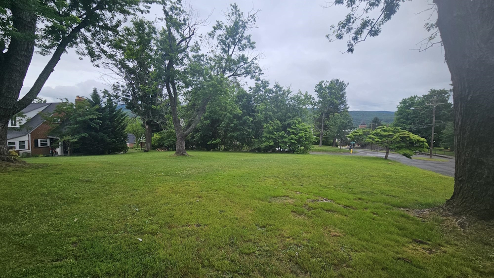 Lot on 6th Street NE